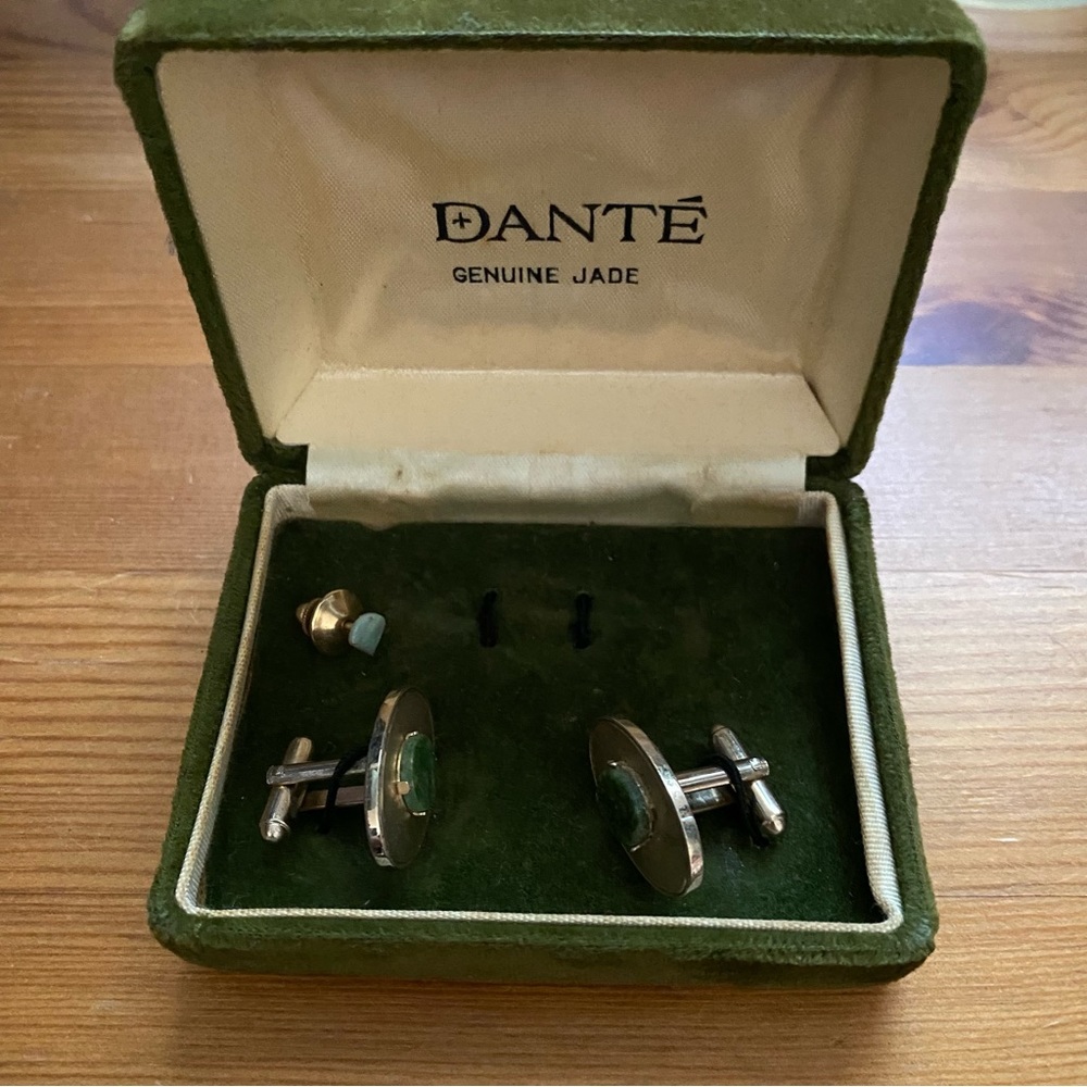 Vintage DANTE Gold Tone Cufflinks & Tie Tack Set with Genuine Jade In Velvet Box - Picture 3 of 16